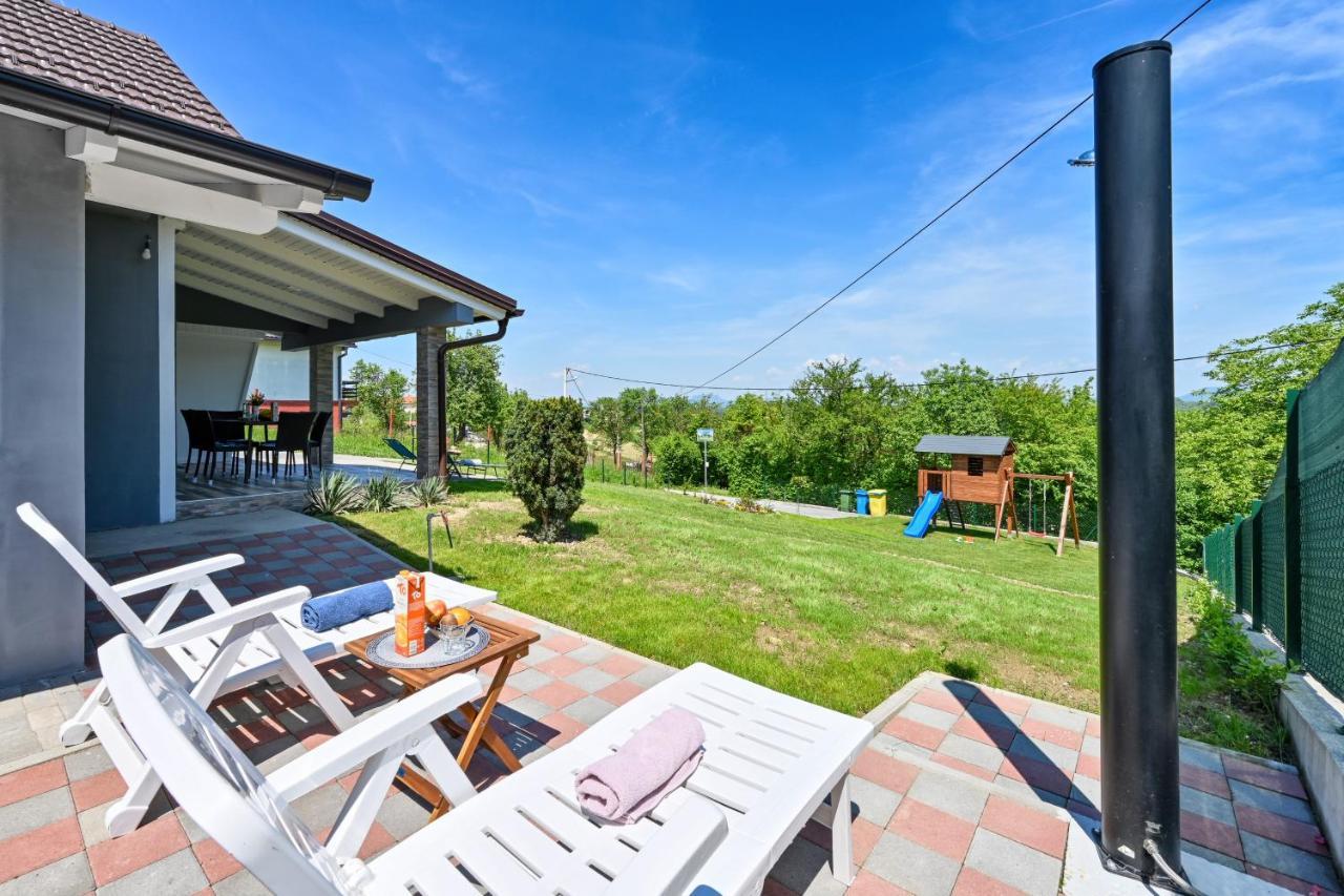 Cvetkova Hiza Sa Jacuzzijem Villa Tuheljske Toplice Exterior photo