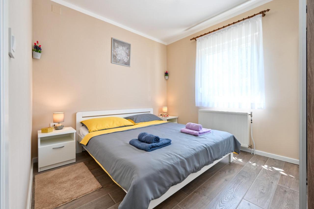 Cvetkova Hiza Sa Jacuzzijem Villa Tuheljske Toplice Exterior photo