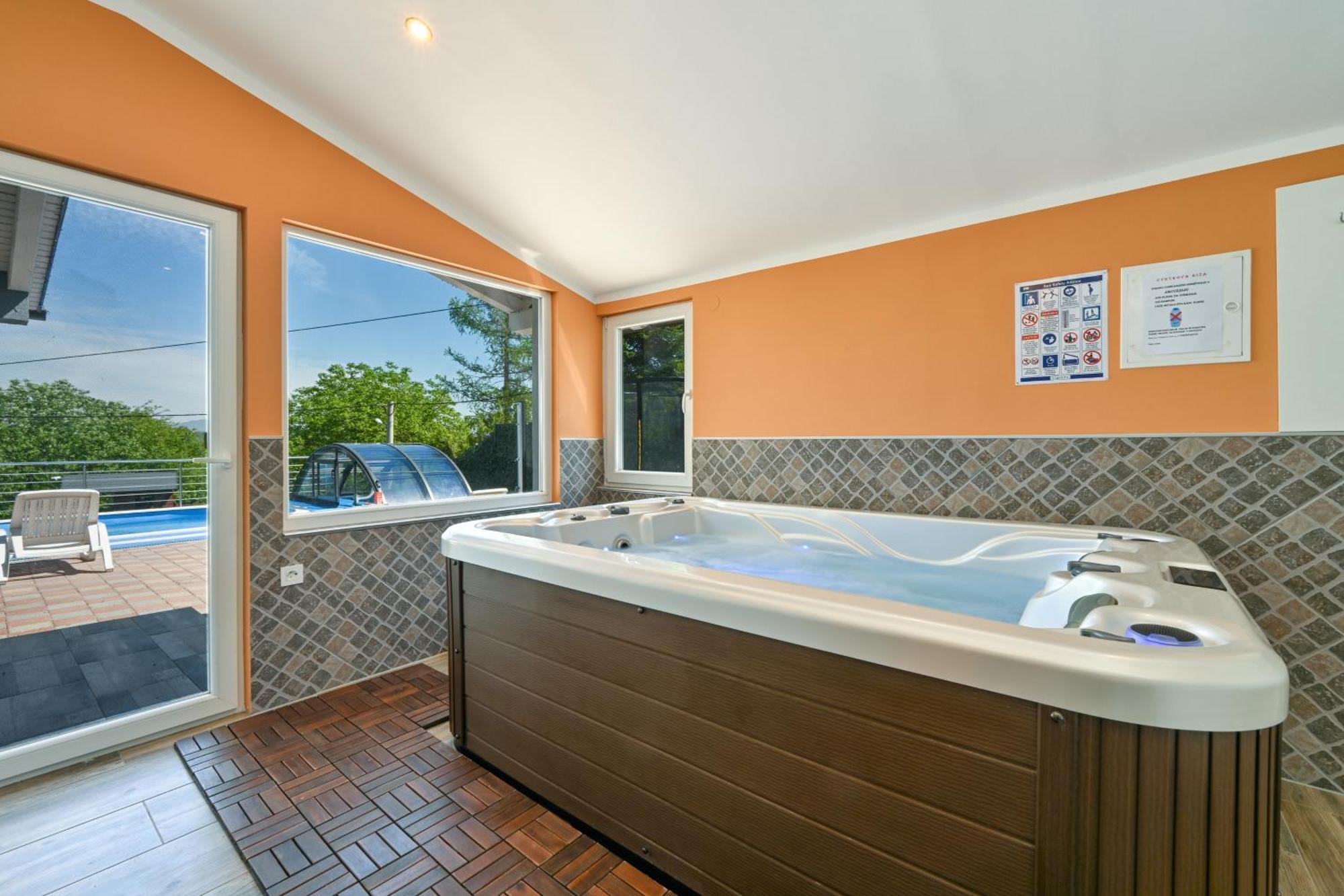 Cvetkova Hiza Sa Jacuzzijem Villa Tuheljske Toplice Exterior photo